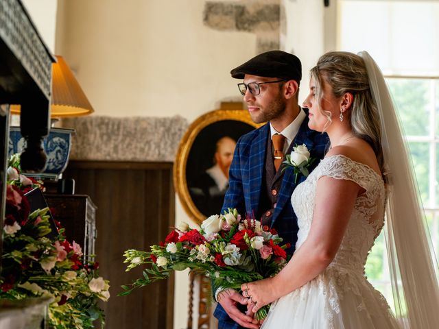 Roy and Alison's Wedding in Inverurie, Aberdeen &amp; Deeside 8