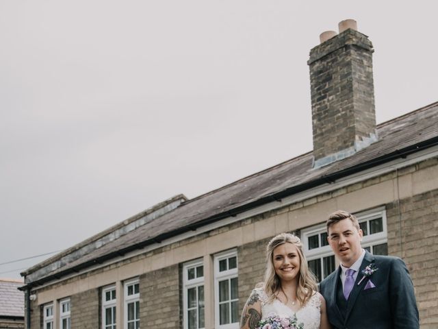 Chris and Lizzie&apos;s Wedding in Stamford, Lincolnshire 19
