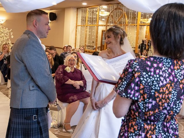 James and Louise's Wedding in Dundee, Fife &amp; Angus 8