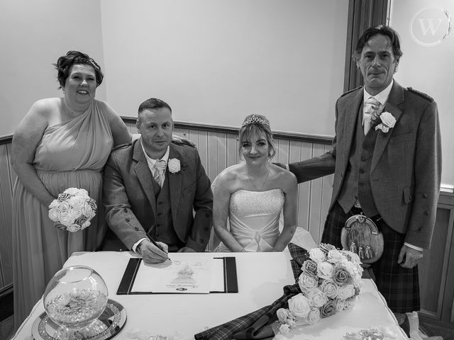 James and Louise's Wedding in Dundee, Fife &amp; Angus 9