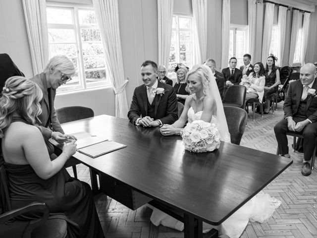 Stuart and Emma&apos;s Wedding in Twickenham, Middlesex 17