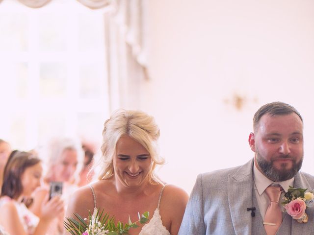 Sean and Laura&apos;s Wedding in Market Bosworth, Leicestershire 40