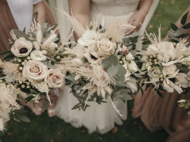 Oliver and Sasha&apos;s Wedding in Shrewsbury, Shropshire 3