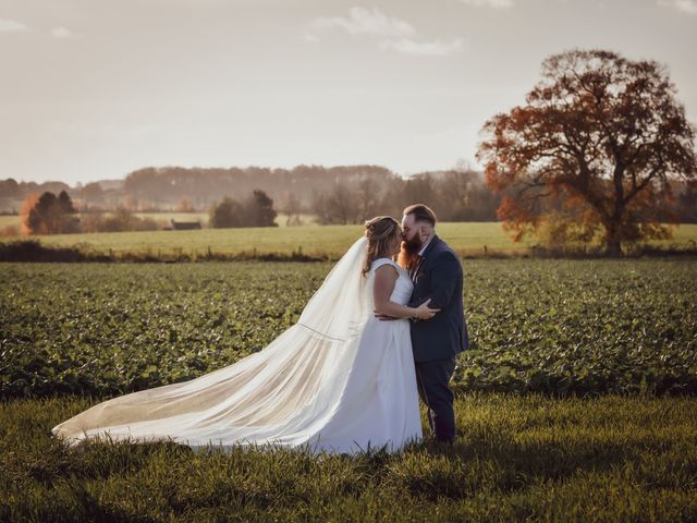 Pippa and Matt&apos;s Wedding in Stroud, Gloucestershire 23