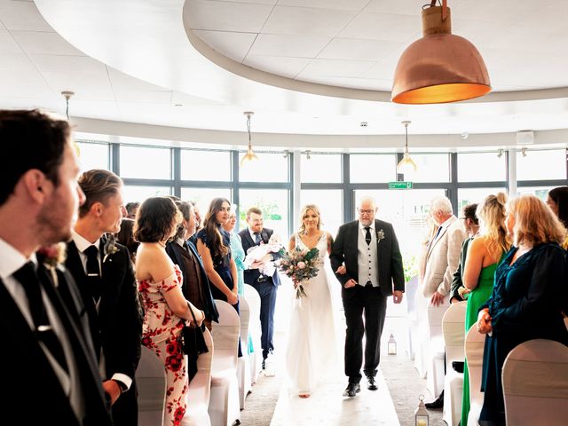 Steve and Catherine&apos;s Wedding in Kingston Upon Hull, East Riding of Yorkshire 29