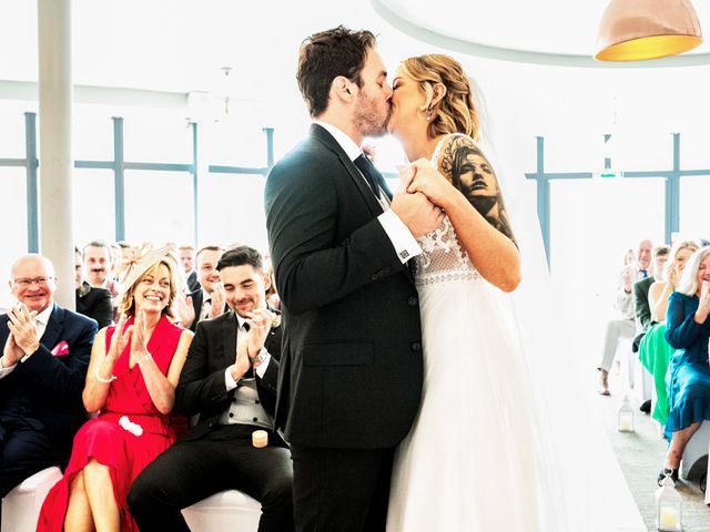 Steve and Catherine&apos;s Wedding in Kingston Upon Hull, East Riding of Yorkshire 42