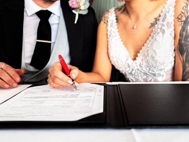 Steve and Catherine&apos;s Wedding in Kingston Upon Hull, East Riding of Yorkshire 44