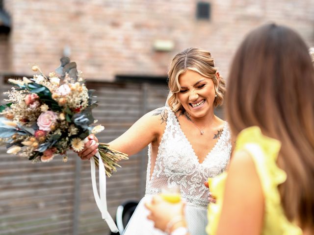 Steve and Catherine&apos;s Wedding in Kingston Upon Hull, East Riding of Yorkshire 50