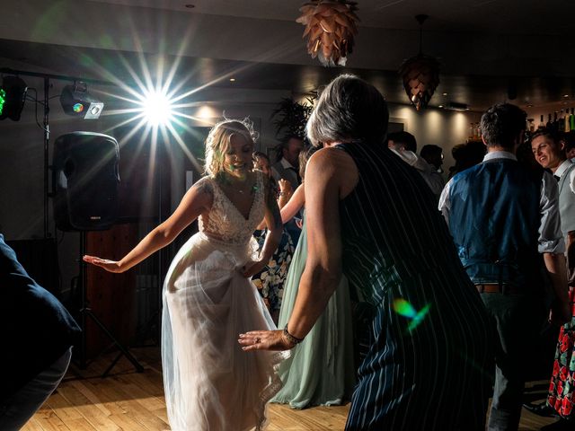 Steve and Catherine&apos;s Wedding in Kingston Upon Hull, East Riding of Yorkshire 120