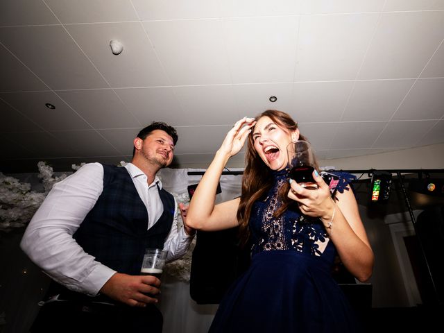 Steve and Catherine&apos;s Wedding in Kingston Upon Hull, East Riding of Yorkshire 121