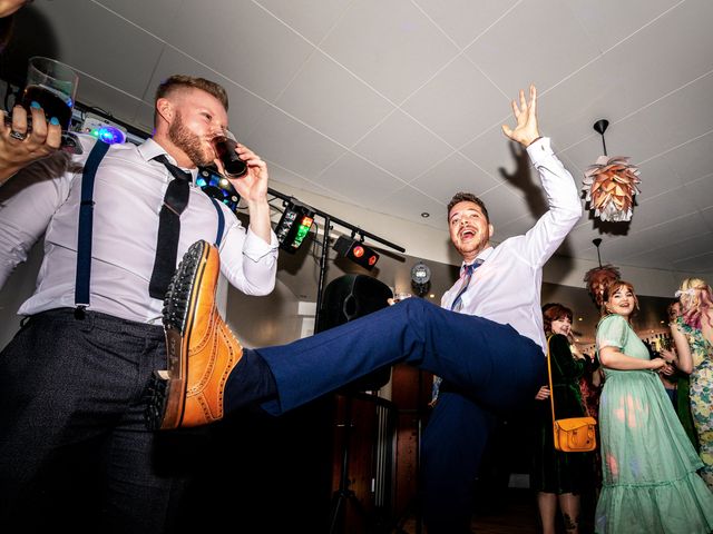 Steve and Catherine&apos;s Wedding in Kingston Upon Hull, East Riding of Yorkshire 122