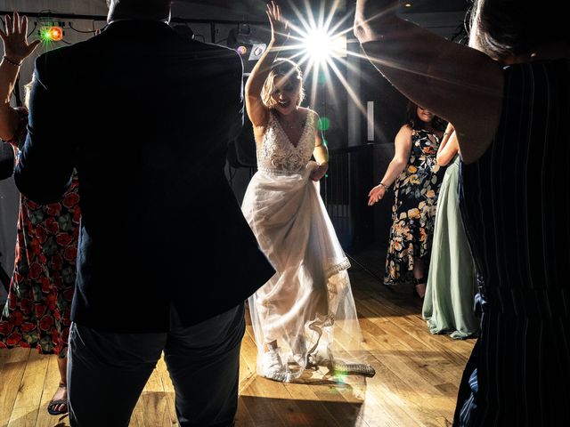 Steve and Catherine&apos;s Wedding in Kingston Upon Hull, East Riding of Yorkshire 123