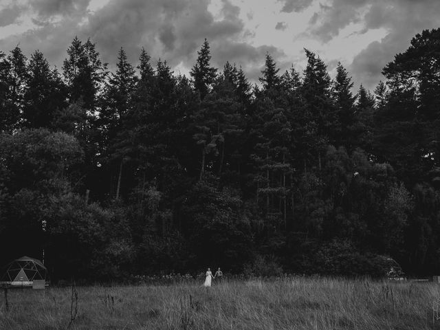 Mike and Patti&apos;s Wedding in Bedale, North Yorkshire 14