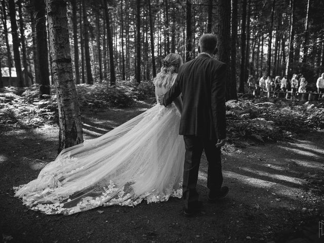 Mike and Patti&apos;s Wedding in Bedale, North Yorkshire 41