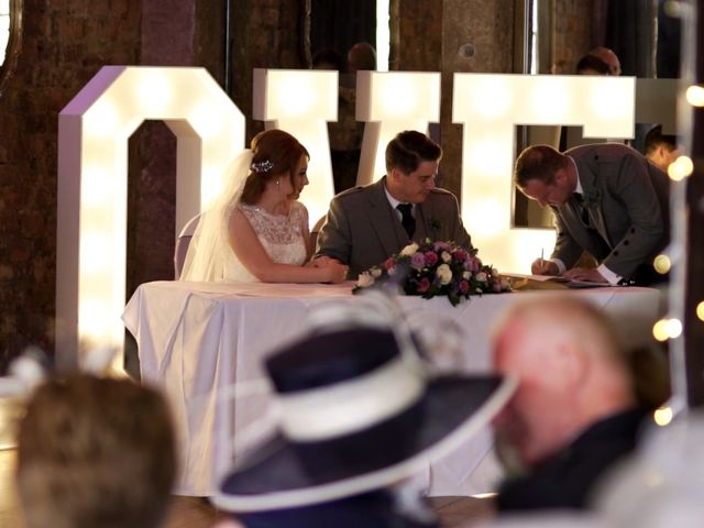 Aaron and Vicki's Wedding in Lanarkshire, Central &amp; Glasgow 27