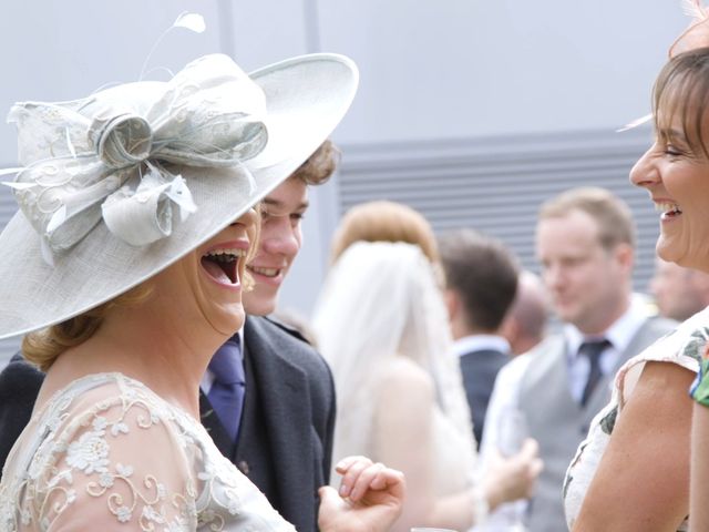 Aaron and Vicki's Wedding in Lanarkshire, Central &amp; Glasgow 31