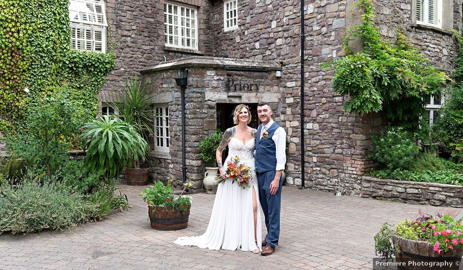 Gareth and Carolyn's Wedding in Newport, Cardiff