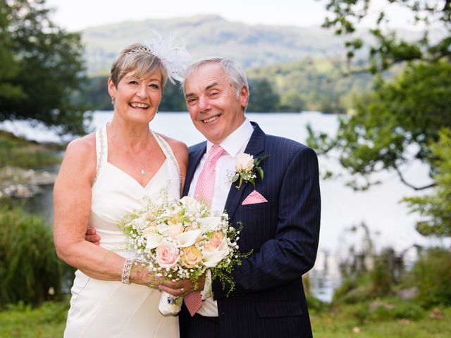 Graham and Lynne&apos;s Wedding in Ambleside, Cumbria 15