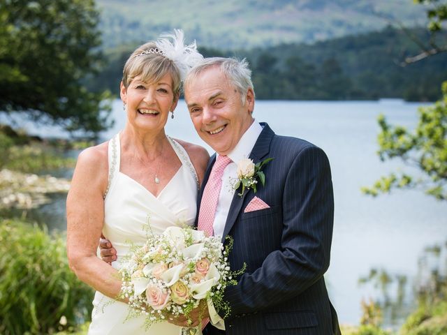 Graham and Lynne&apos;s Wedding in Ambleside, Cumbria 16