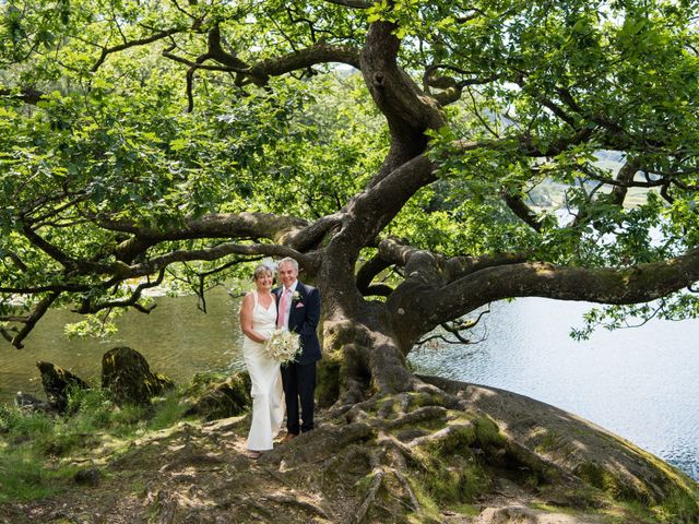 Graham and Lynne&apos;s Wedding in Ambleside, Cumbria 17
