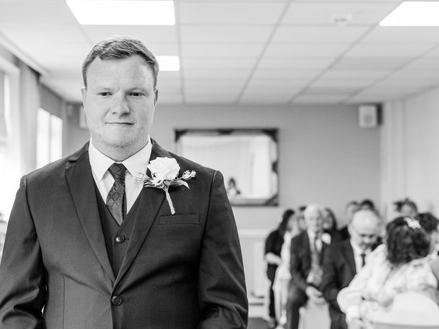 Megan and James&apos;s Wedding in Stamford, Lincolnshire 3