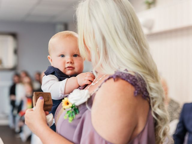 Megan and James&apos;s Wedding in Stamford, Lincolnshire 8