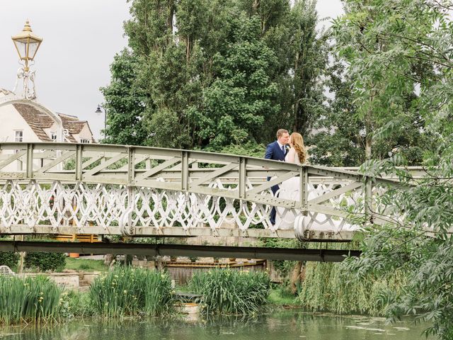 Megan and James&apos;s Wedding in Stamford, Lincolnshire 18