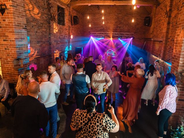 Stacey  and Nathan 's Wedding in Leicester, Leicestershire 9