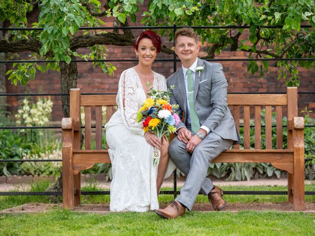 Dan and Grace&apos;s Wedding in Barnsley, South Yorkshire 6