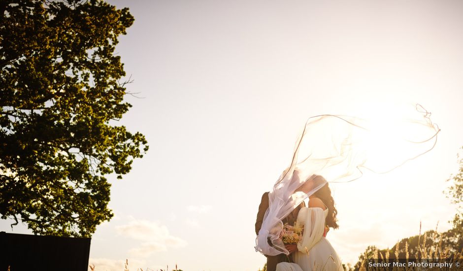 David and Hannah's Wedding in Silchester, Hampshire