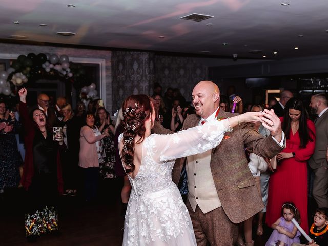 Stu and Cathy's Wedding in Whiteley, Hampshire 143