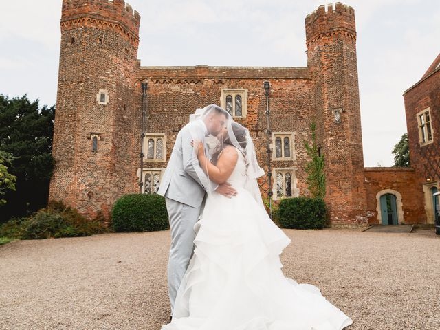 Carl and Beth&apos;s Wedding in Blyth, Nottinghamshire 9