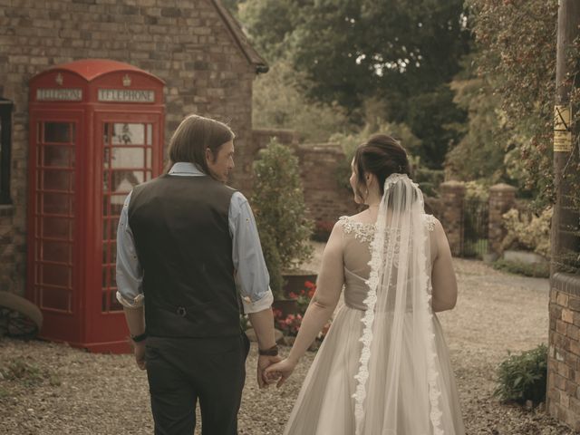 Gareth and Victoria&apos;s Wedding in Shrewsbury, Shropshire 11