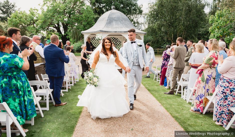 Carl and Beth's Wedding in Blyth, Nottinghamshire