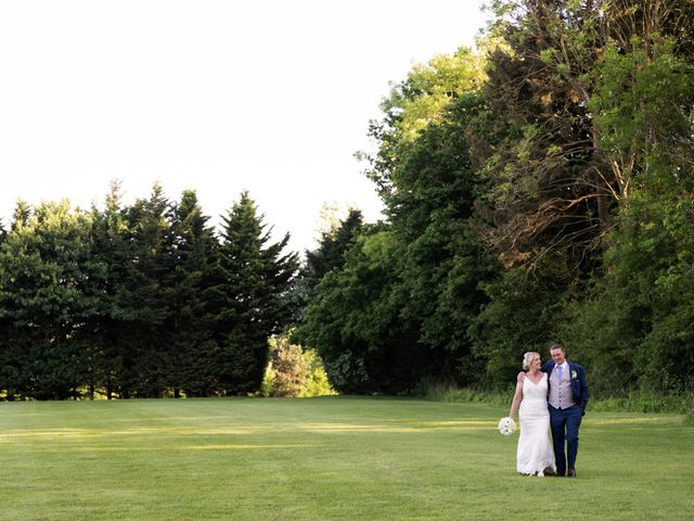 Scott and Alison&apos;s Wedding in Whittlebury, Northamptonshire 29