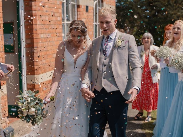 Sam and Elsbeth&apos;s Wedding in Northampton, Northamptonshire 20