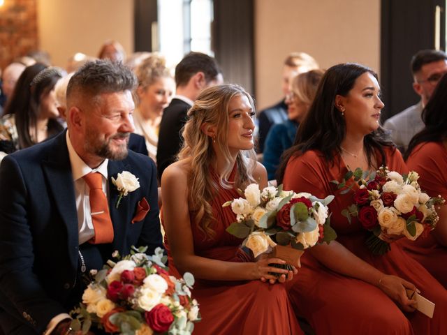 Tamsin and Daniel&apos;s Wedding in Manchester, Greater Manchester 16