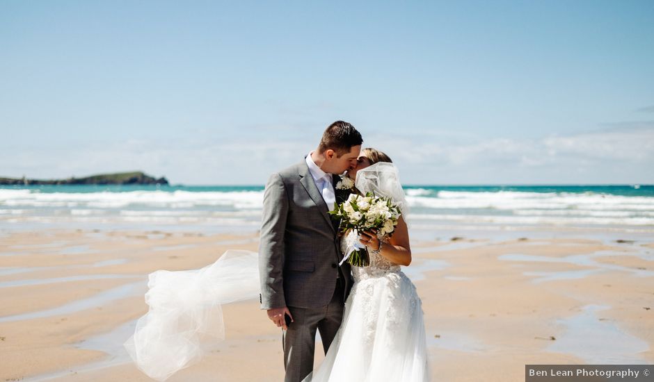 Steven and Hannah's Wedding in Newquay, Cornwall