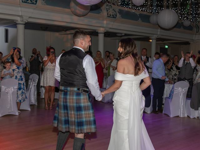 Steven and Clare&apos;s Wedding in Greenock, Central &amp; Glasgow 16