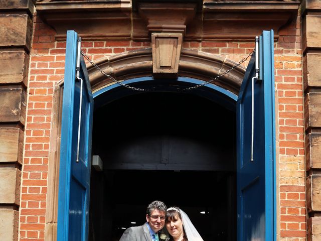 Lisa and Andrew&apos;s Wedding in Birmingham, West Midlands 20