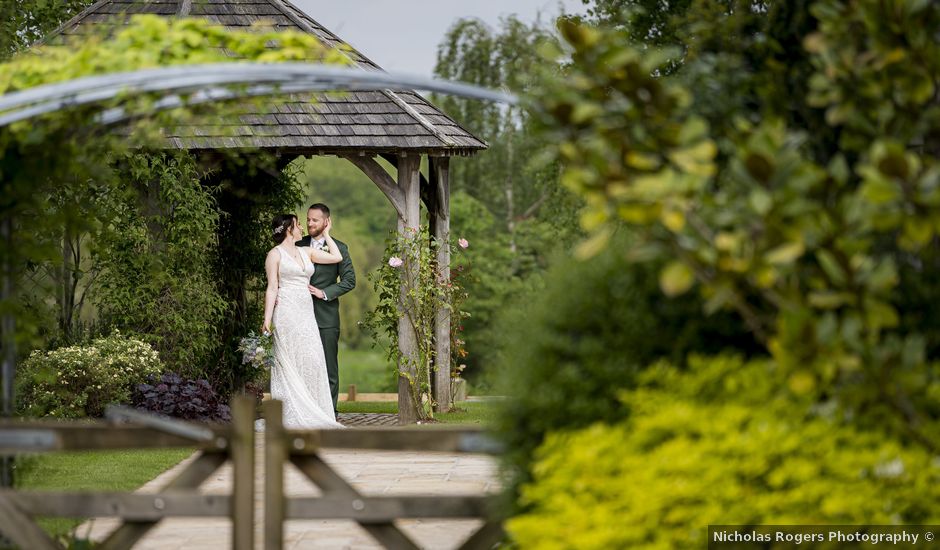 Sam and Victoria's Wedding in Atherstone, Warwickshire