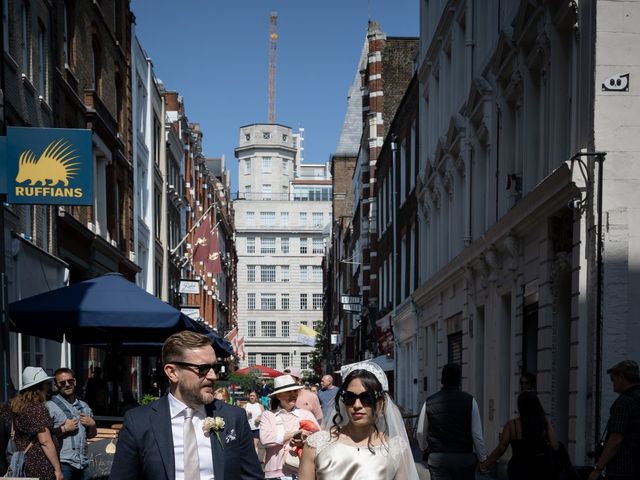 James and Victoria&apos;s Wedding in Covent Garden, West Central London 34