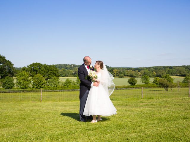 Paul and Pam&apos;s Wedding in Nr Worcester, Worcestershire 16