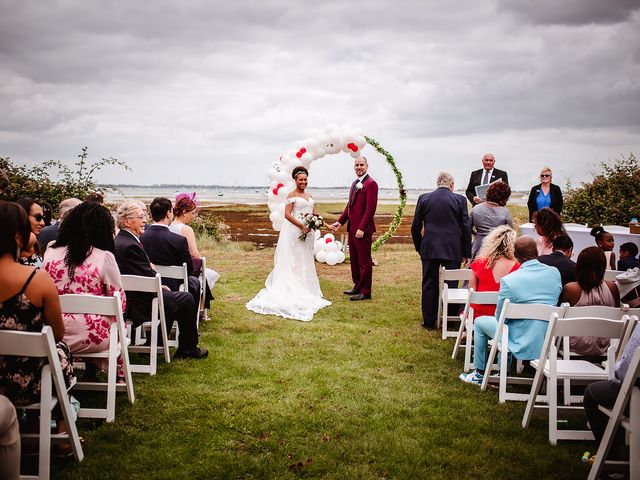 Tia and Dimo&apos;s Wedding in Hayling Island, Hampshire 9