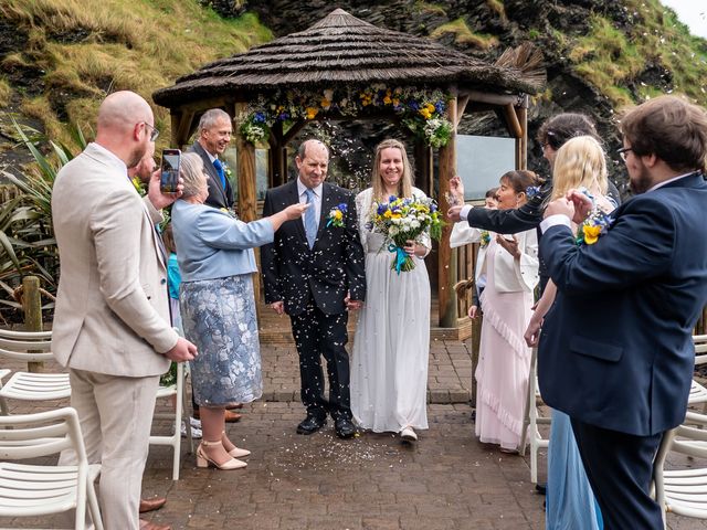 Steve and Hannah&apos;s Wedding in Ilfracombe, Devon 13