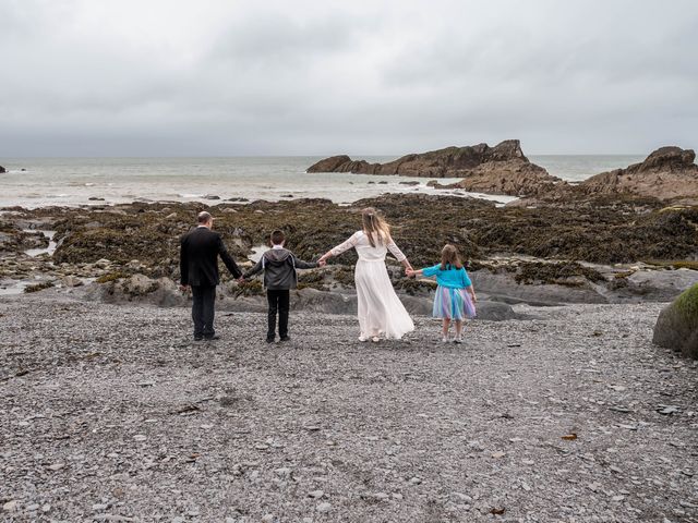 Steve and Hannah&apos;s Wedding in Ilfracombe, Devon 19