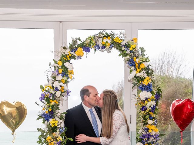 Steve and Hannah&apos;s Wedding in Ilfracombe, Devon 27