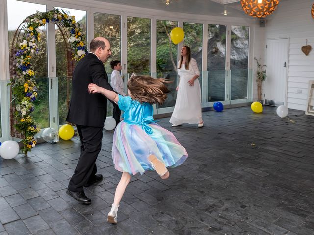 Steve and Hannah&apos;s Wedding in Ilfracombe, Devon 32