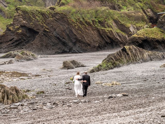 Steve and Hannah&apos;s Wedding in Ilfracombe, Devon 44