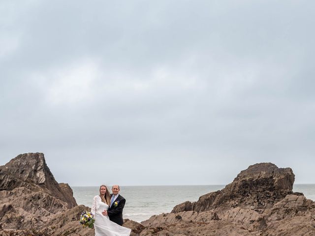 Steve and Hannah&apos;s Wedding in Ilfracombe, Devon 45